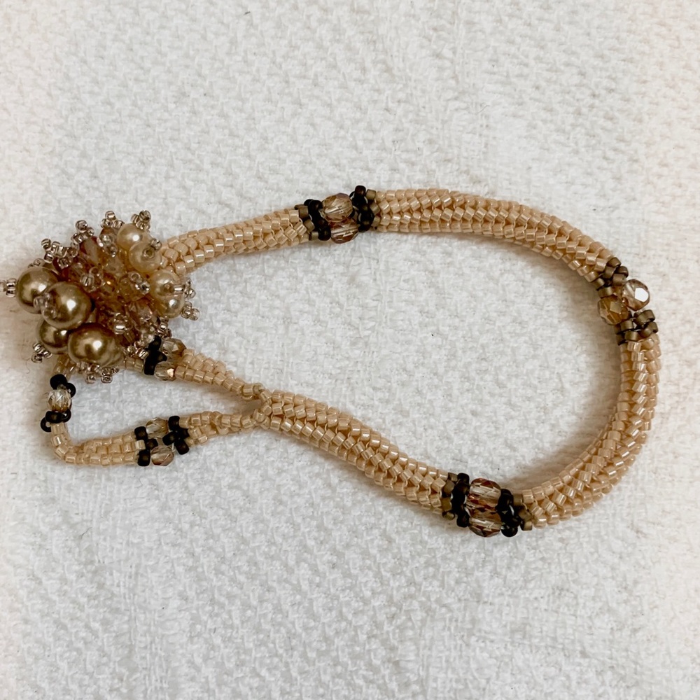 HANDMADE BEADED BRACELET - Picture 3 of 15